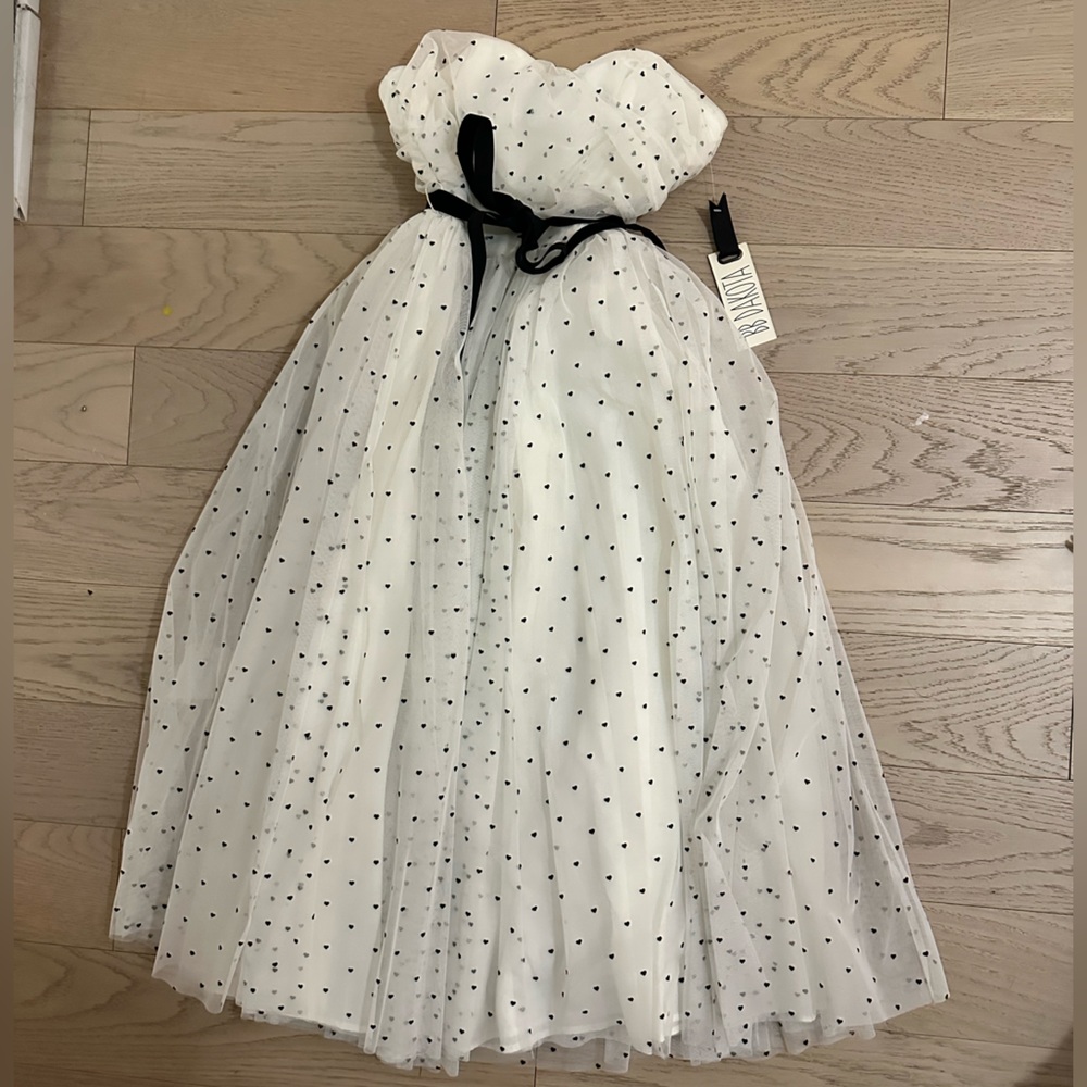 NWT BB Dakota Strapless Heart Tulle Dress
